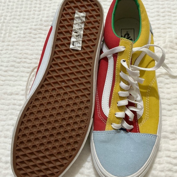 Vans - Picture 5 of 6